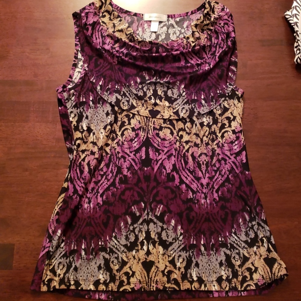 Sleeveless dress shirt